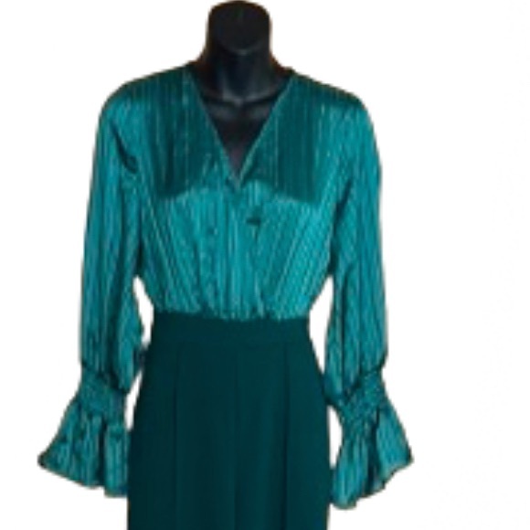 FashionNova size SMALL hunter green two sided story jumpsuit - Picture 2 of 8